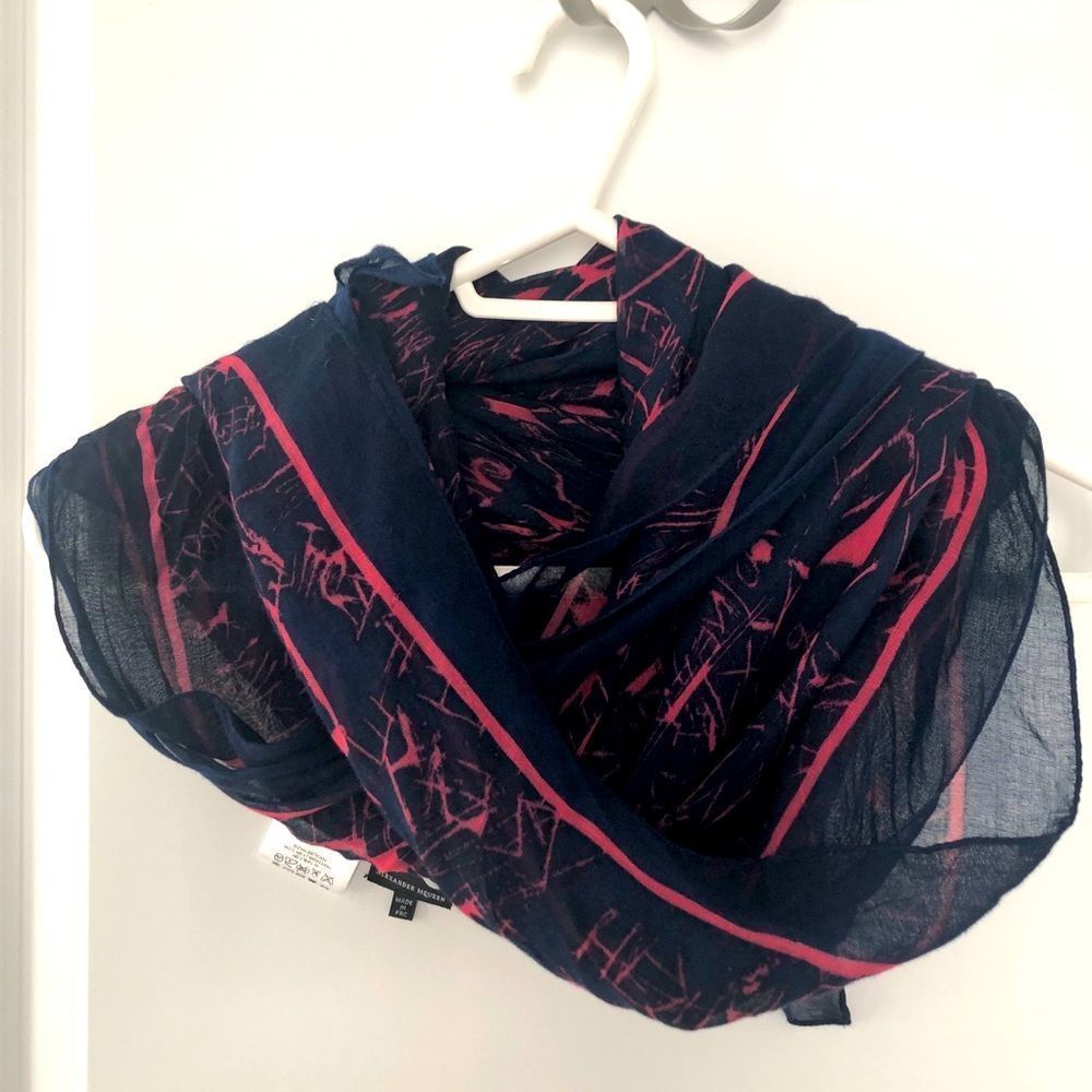 ALEXANDER McQueen graffiti scarf